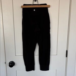 lululemon athletica Black Cropped Leggings